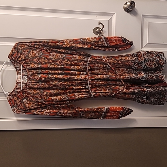 Dress - Picture 1 of 1